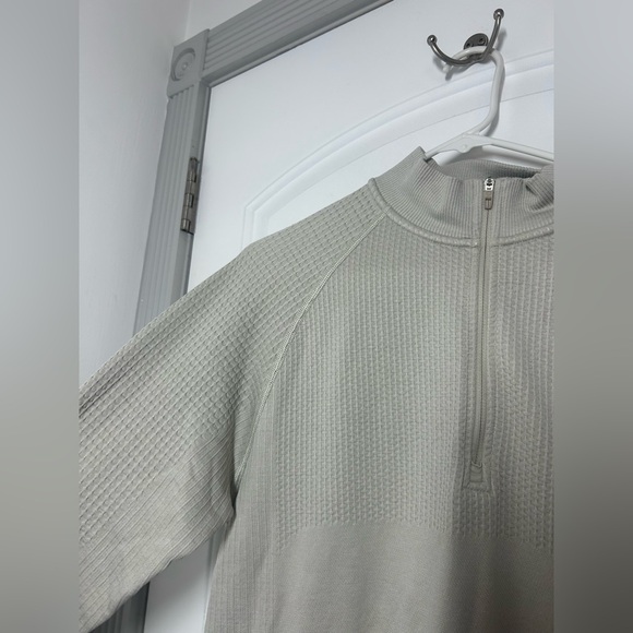 Lululemon Men’s Beige Textured Waffle Pullover Quarter Zip Sweater size small - Picture 11 of 15